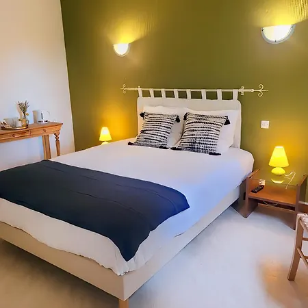Logis De La Garenne Bed & Breakfast Mortagne-sur-Gironde