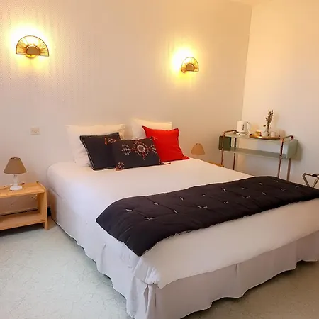 Bed & Breakfast Logis De La Garenne Mortagne-sur-Gironde