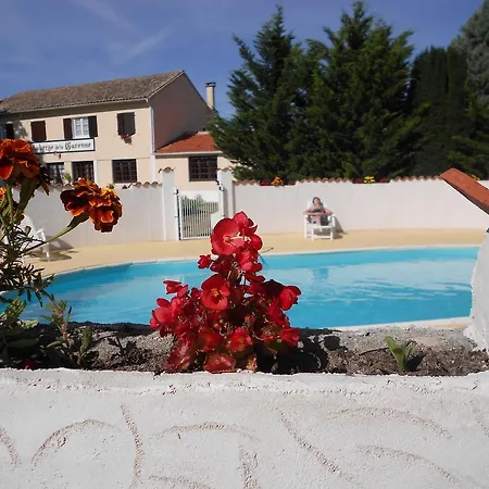 Bed & Breakfast Domaine De La Gare M - Anciennement Logis De La Garenne 3*